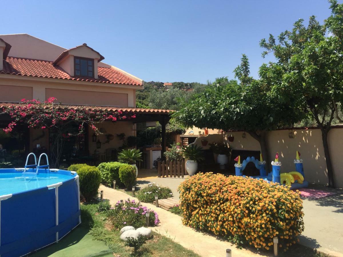 Rafina Great Feeling Villa Exterior foto